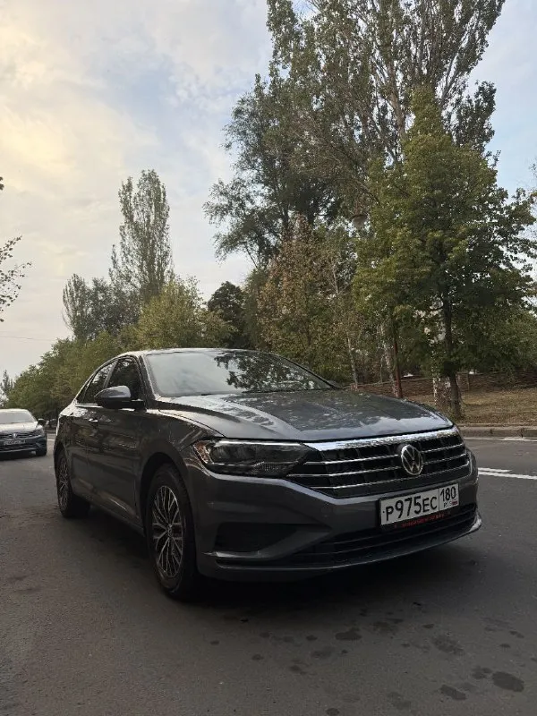 Volkswagen jetta 7 рестайлинг 2021 год (9й месяц) 1.4 (150 л. с.) пробег : 98,000 км. автомат aisin 8 ступенчатый. адаптивный круиз-контроль система экстренного торможения контроль слепых зон камера заднего вида сенсорная мультимедиа (android auto / apple carplay) однозонный климат подогревы, датчики дождя и света светодиодная оптика машина в отличном состоянии — ухожена, вовремя обслуживалась, вложений не требует. сел и поехал! цена: 1 700 000 ₽ телефон, телеграмм +79495043729 📲 tg: @dedwod 📞 звоните: +7(949)5043729 - фотография - 3