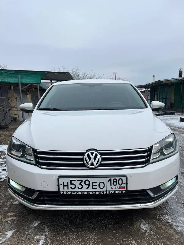 Продам volkswagen passat b7 1.8tsi в хорошем состоянии. и коробка после капиталки. масло в моторе меняется каждые 7тыс. км, в коробке каждые 25тыс. км. установлены би-лэд модули и новые стекла(асфальт сушит) с функцией afs, датчики света, дождя, давления шин, датчики парковки, камера заднего вида в значке, андроид магнитола, контурная подсветка салона, подвеска после ревизии, много чего сделано. хороший семейный автомобиль без вложений. пробег родной не крученый 180тыс. км цена 1270000₽ телефон: +79493452060 📲 tg: петр 📞 звоните: +7(949)3452060 - фотография - 2