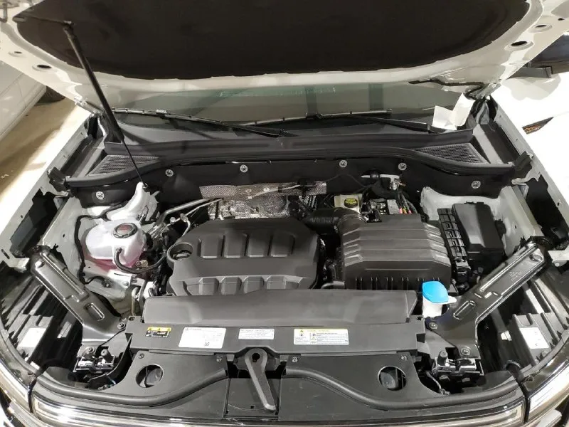 Vw atlas с пробегом меньше 1000 км! 🔥 06/2025 двигатель: 2.0 бензин, 273 л. с. внедорожная комплектация "peak edition" полный привод (4wd) 7 мест пробег: 900 км! 🛤 тут не просто состояние нового авто, это и есть новый, недавно сошедший с конвейера, vw! второго такого нет! цена под ключ (с таможенной очисткой и утиль сбором): 5.600.000 💰 кирилл +7 (949) 400-56-31 📞 🇷🇺 звоните: +79494005631 - фотография - 10