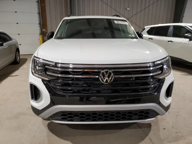 Vw atlas с пробегом меньше 1000 км! 🔥 06/2025 двигатель: 2.0 бензин, 273 л. с. внедорожная комплектация "peak edition" полный привод (4wd) 7 мест пробег: 900 км! 🛤 тут не просто состояние нового авто, это и есть новый, недавно сошедший с конвейера, vw! второго такого нет! цена под ключ (с таможенной очисткой и утиль сбором): 5.600.000 💰 кирилл +7 (949) 400-56-31 📞 🇷🇺 звоните: +79494005631 - фотография - 2