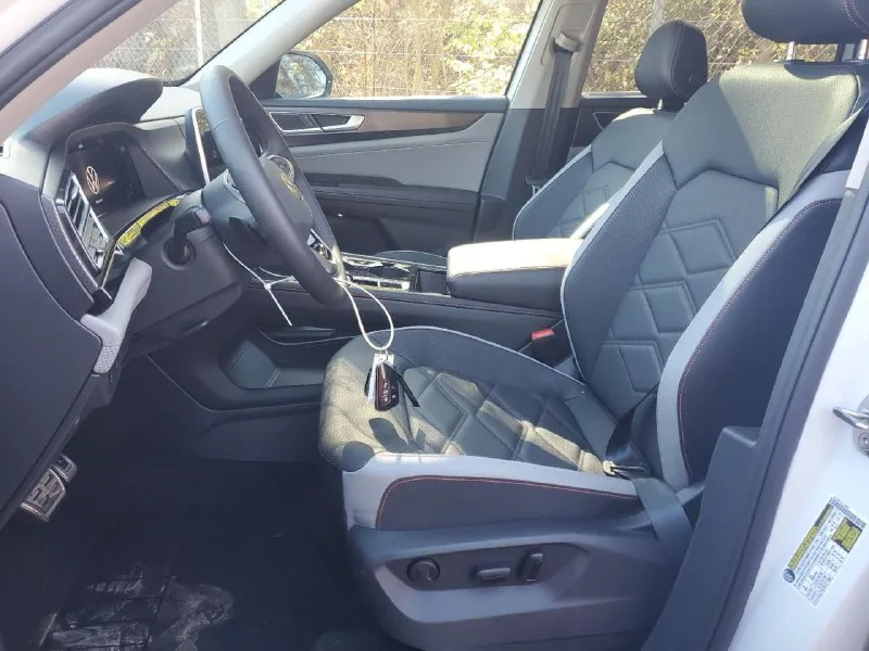 Vw atlas с пробегом меньше 1000 км! 🔥 06/2025 двигатель: 2.0 бензин, 273 л. с. внедорожная комплектация "peak edition" полный привод (4wd) 7 мест пробег: 900 км! 🛤 тут не просто состояние нового авто, это и есть новый, недавно сошедший с конвейера, vw! второго такого нет! цена под ключ (с таможенной очисткой и утиль сбором): 5.600.000 💰 кирилл +7 (949) 400-56-31 📞 🇷🇺 звоните: +79494005631 - фотография - 7