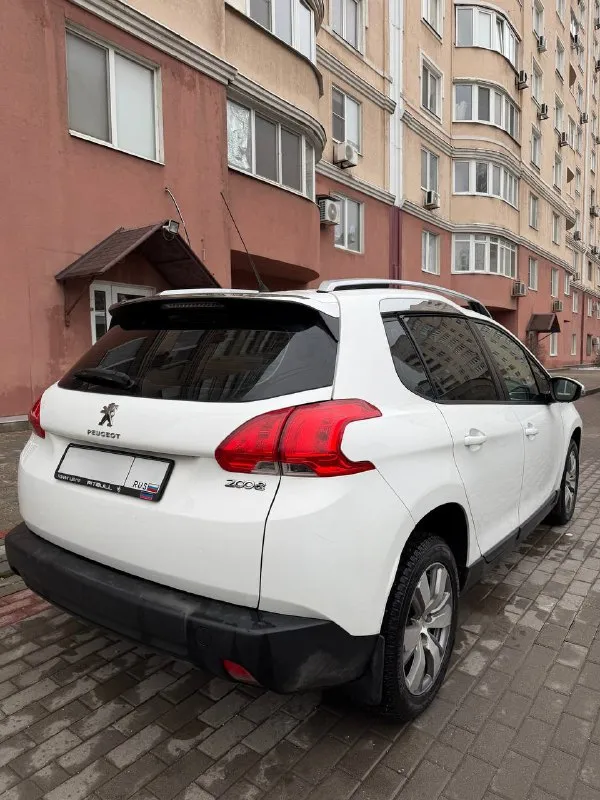 Продажа отличного авто комфортный вариант для девушки легкая в управлении, компактная но вместительная машина марка и модель: peugeot 2008 год выпуска тс: 2014 тип тс: легковой комби (хэтчбек) категория тс: b цвет: белый объём двигателя : 1.2 л / 82 л. с. / бензин коробка : автомат привод: передний поколение: i (2013 - 2016) пробег: 137 000 км владельцев по птс: 2 комплектация: базовая руль: левый стоимость: 850.000 +7(949)401-75-81 анна - фотография - 3