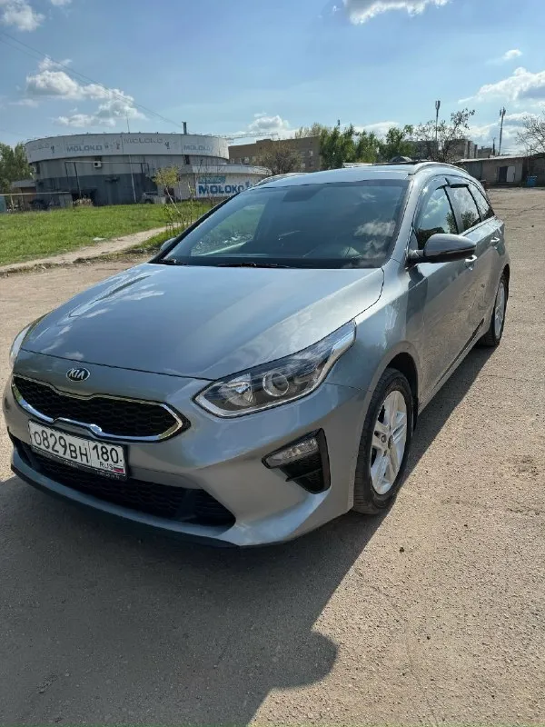 Марка автомобиля: kia ceed sv cd prestige цена: 2м 50 тысяч. Город: донецк район: кировский год выпуска: 2021 пробег: 95600км. Двигатель: 1.6 топливо: бензин кпп: автомат телефон: +79493436078 описание: абсолютно весь в родной краске продажа от хозяина авто состоянии нового по комплектации: - полностью обезшумлена; - полный набор ключей зажигания; - подогрев руля; - лепестки; - двухзоный климат; - камера; - парктроники; - монитор; - ксенон; - датчик света; - подогрев сидений; - безопасности; - весь набор подушек безопасности; - отличная акустика; - очень вместительный багажник; - bluetooth, aux, hands free и тд. В ней есть всё для комфорта по состоянию: - - расход топлива! Трасса 6 литров, город 9
📞 Звоните: +7(949)3436078 - фотография - 1