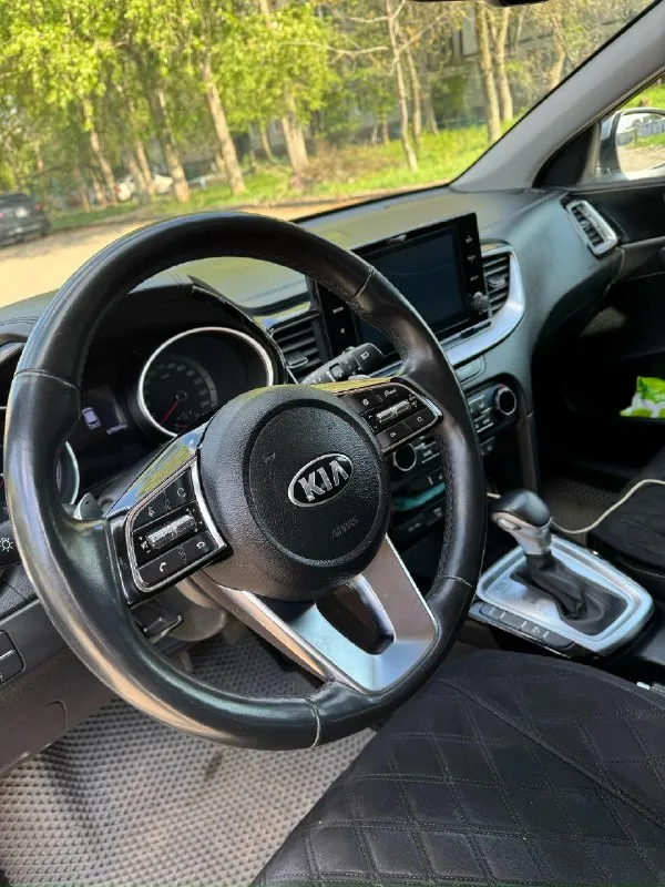 Марка автомобиля: kia ceed sv cd prestige цена: 2м 50 тысяч. Город: донецк район: кировский год выпуска: 2021 пробег: 95600км. Двигатель: 1.6 топливо: бензин кпп: автомат телефон: +79493436078 описание: абсолютно весь в родной краске продажа от хозяина авто состоянии нового по комплектации: - полностью обезшумлена; - полный набор ключей зажигания; - подогрев руля; - лепестки; - двухзоный климат; - камера; - парктроники; - монитор; - ксенон; - датчик света; - подогрев сидений; - безопасности; - весь набор подушек безопасности; - отличная акустика; - очень вместительный багажник; - bluetooth, aux, hands free и тд. В ней есть всё для комфорта по состоянию: - - расход топлива! Трасса 6 литров, город 9
📞 Звоните: +7(949)3436078 - фотография - 2