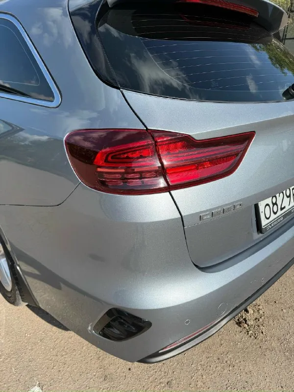 Марка автомобиля: kia ceed sv cd prestige цена: 2м 50 тысяч. Город: донецк район: кировский год выпуска: 2021 пробег: 95600км. Двигатель: 1.6 топливо: бензин кпп: автомат телефон: +79493436078 описание: абсолютно весь в родной краске продажа от хозяина авто состоянии нового по комплектации: - полностью обезшумлена; - полный набор ключей зажигания; - подогрев руля; - лепестки; - двухзоный климат; - камера; - парктроники; - монитор; - ксенон; - датчик света; - подогрев сидений; - безопасности; - весь набор подушек безопасности; - отличная акустика; - очень вместительный багажник; - bluetooth, aux, hands free и тд. В ней есть всё для комфорта по состоянию: - - расход топлива! Трасса 6 литров, город 9
📞 Звоните: +7(949)3436078 - фотография - 3