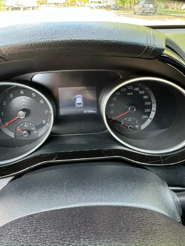 Марка автомобиля: kia ceed sv cd prestige цена: 2м 50 тысяч. Город: донецк район: кировский год выпуска: 2021 пробег: 95600км. Двигатель: 1.6 топливо: бензин кпп: автомат телефон: +79493436078 описание: абсолютно весь в родной краске продажа от хозяина авто состоянии нового по комплектации: - полностью обезшумлена; - полный набор ключей зажигания; - подогрев руля; - лепестки; - двухзоный климат; - камера; - парктроники; - монитор; - ксенон; - датчик света; - подогрев сидений; - безопасности; - весь набор подушек безопасности; - отличная акустика; - очень вместительный багажник; - bluetooth, aux, hands free и тд. В ней есть всё для комфорта по состоянию: - - расход топлива! Трасса 6 литров, город 9
📞 Звоните: +7(949)3436078 - фотография - 4
