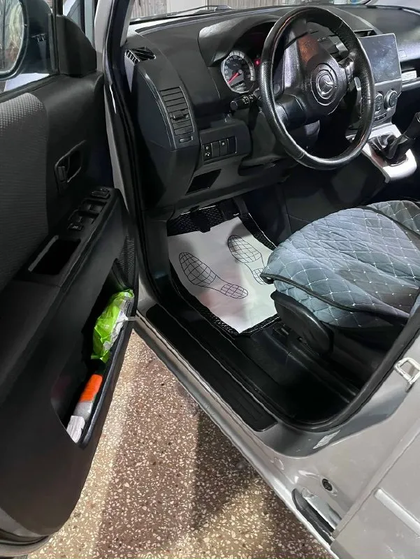 🚗 продам автомобиль mazda 5 ▶️ год выпуска: 2007 ▶️ пробег:232 000 ℹ️ описание: ✅ автомобиль в очень хорошем состоянии. ✅ двигатель, кпп на отлично, ходовая сбитая, отрабатывает на 100 % масло менялось во время ✅ салон чистый, ухоженный. семиместный, комфортабельный, семейный автомобиль, кузов живой, есть камера заднего вида 🛞зимняя резина, лето в придачу дно в идеале варить красить не нужно авто без вложений, сел, уехал. предоставляю видео обзор автомобиля по требованию! 🏛 юридически автомобиль чист, никаких штрафов и запретов! 💰 цена: 850.000 рублей торг есть 🏢 осмотр: г. енакиево. по договору могу приехать к вам. ☎ телефон для связи: +79493571325 звоните, пишите!!!телефон работает всегда. ..!!!! 📞 звоните: +7(949)3571325 - фотография - 9