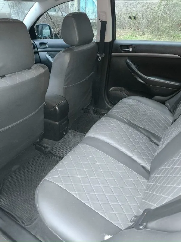 От собственника. продам toyota avensis 2007г. двигатель 2.0. после полной капиталки прошел 7.000км без нареканий. коробка механика на 5+. вся обслужена, сцепление также прошло 7.000км. по ходовой вопросов нет, отрабатывает мягко. технически полностью исправна, работает буквально каждая кнопочка. было вложено не мало сил, денег и времени. делали для себя, не задумываясь о продаже. салон в отличном состоянии. хорошие чехлы (под ними всё как новое). хорошая комплектация. подогревы, различные регулировки, кондиционер (полностью обслужен, заправлен), стеклоподъёмники в круг и тд, всё работает. стоит хорошая не дешёвая оптика в круг, свет отличный. резина свежая (2 комплекта колес). обслуживалась своевременно, денег не жалели. готов к любым проверкам на сто. по документам полный порядок (я хозяин). цена 1 🍋 +не большой торг звонить +79493662588 📞 звоните: +7(949)3662588 - фотография - 2