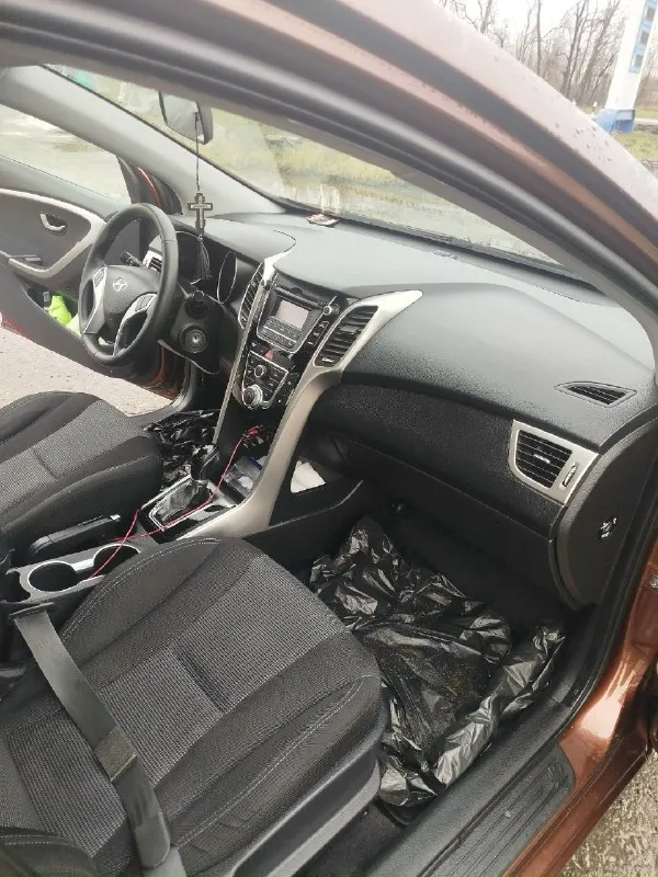 Продам автомобиль hyundai i30 2013 год. я второй хозяин. двигатель 1.6.от машины не избавляюсь, не п... - фотография