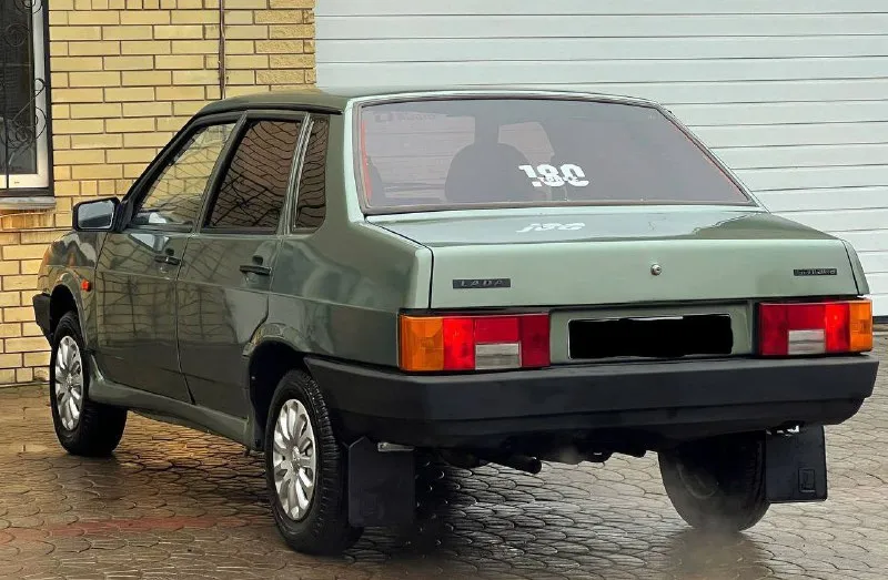 Ваз 21099 в отличном состоянии год выпуска 2006 инжектор автомобиль в отличном состоянии днище пороги стаканы всё целое! рыжиков коррозии нет! техничеки в полном порядке с документами порядок оформления документов без проблем! цена 245.000₽ остальные вопросы по телефону также интересует обмен +79490843898 📲 tg: петр 📞 звоните: +7(949)0843898 - фотография - 4