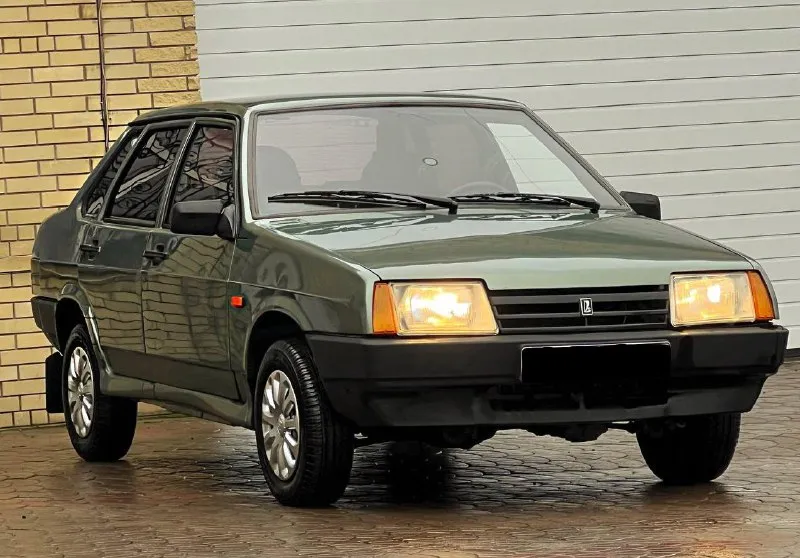 Ваз 21099 в отличном состоянии год выпуска 2006 инжектор автомобиль в отличном состоянии днище пороги стаканы всё целое! рыжиков коррозии нет! техничеки в полном порядке с документами порядок оформления документов без проблем! цена 245.000₽ остальные вопросы по телефону также интересует обмен +79490843898 📲 tg: петр 📞 звоните: +7(949)0843898 - фотография - 6