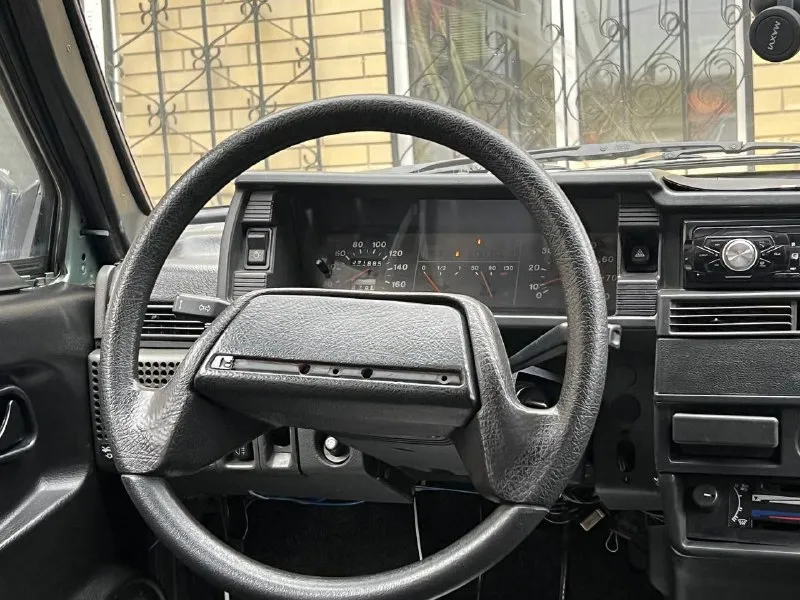 Ваз 21099 в отличном состоянии год выпуска 2006 инжектор автомобиль в отличном состоянии днище пороги стаканы всё целое! рыжиков коррозии нет! техничеки в полном порядке с документами порядок оформления документов без проблем! цена 245.000₽ остальные вопросы по телефону также интересует обмен +79490843898 📲 tg: петр 📞 звоните: +7(949)0843898 - фотография - 8