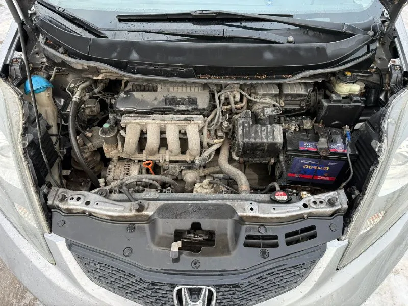 Продаю свой автомобиль в семье 3тий год. г. макеевка цена 585 000 руб пробег 215 тыс км +79493695800 honda fit 2008 мотор 1.5 vtec кондиционер подогрев зеркал и заднего стекла два комплекта ключей установлена хорошая оптика линзы 3 дюйма би лэд сигнализация старлайн с меткой (имитация без ключевого доступа ) с приложением для телефона хорошая зимняя резина лето отдам с машиной ( остаток на пару сезонов ) в сентябре заменена цепь грм с звездами на усиленную. есть момент по абс попался бракованный подшипник п. л. выбивает ошибку по магнитной ленте. по кузову есть вмятины от природного града. - фотография - 9