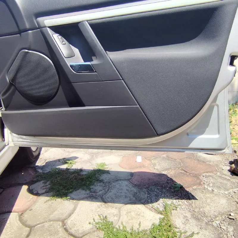 Продам opel signum 2007 год. мотор 1.8 бензин (140 л. с.) кпп механика 273.000 пробег двигатель работает хорошо. менялись прокладки теплообменника, клапанной крышки, главный цилиндр, комплект сцепления, залит новый антифриз, тормозная жидкость, заменено масло в кпп. кпп без проблем. ходовая перебиралась, тяги, сайлентблоки задней подвески. салон в отличном состоянии, очень просторный, сиденья раскладывается в ровный пол. кузов полностью оцинкован, не гнилой, не ржавый, не красился, в дтп авто не участвавало. стекла все заводские. сенсорная мультимедиа опель, aux, usb, навигация, громкая связь. 4 стекло подъемника. двузонный климат контроль. подогрев сидений. туманные фары. два комплекта ключей. летняя резина куплена в этом году, зимняя проехала одну зиму. так же есть запасное колесо на оригинальном диске. авто было пригнано из германии, куплено у знакомого, одного единственного владельца из салона. я собственник. авто в семье, бережно эксплуатировалось. продажа с переоформлением. цена 650000 рублей. торг +79493632308 - фотография - 6