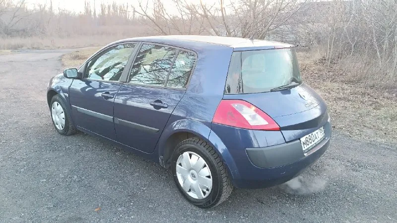 Цена 450т. ₽ продам renault megane 2 2003 год 1.6 16v бензин пробег 208.000км кузов цинкованый в хорошем состоянии вся ровная. обслуженый работает отлично масло не расходует. в авто имеется 4 стеклоподъемника бортовой компьютер автосвет датчик дождя кондиционер рабочий. по ходовой все в порядке. летом перебиралась. едет сбито. два ключа. авто пригоняли с европы в 2021году учёт рф. продажа с переоформлением. цена 450т. ₽ макеевка советский район кто реально заинтересован в покупке звоните. тел. +79493230088 📞 звоните: +7(949)3230088 - фотография - 5