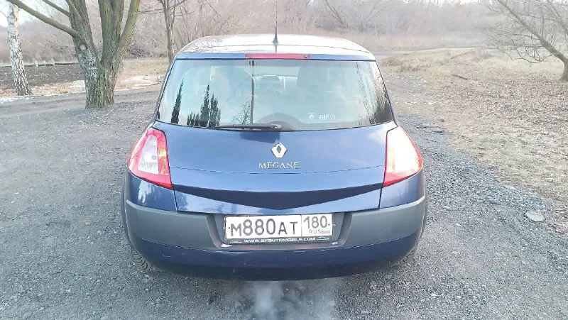 Цена 450т. ₽ продам renault megane 2 2003 год 1.6 16v бензин пробег 208.000км кузов цинкованый в хорошем состоянии вся ровная. обслуженый работает отлично масло не расходует. в авто имеется 4 стеклоподъемника бортовой компьютер автосвет датчик дождя кондиционер рабочий. по ходовой все в порядке. летом перебиралась. едет сбито. два ключа. авто пригоняли с европы в 2021году учёт рф. продажа с переоформлением. цена 450т. ₽ макеевка советский район кто реально заинтересован в покупке звоните. тел. +79493230088 📞 звоните: +7(949)3230088 - фотография - 6