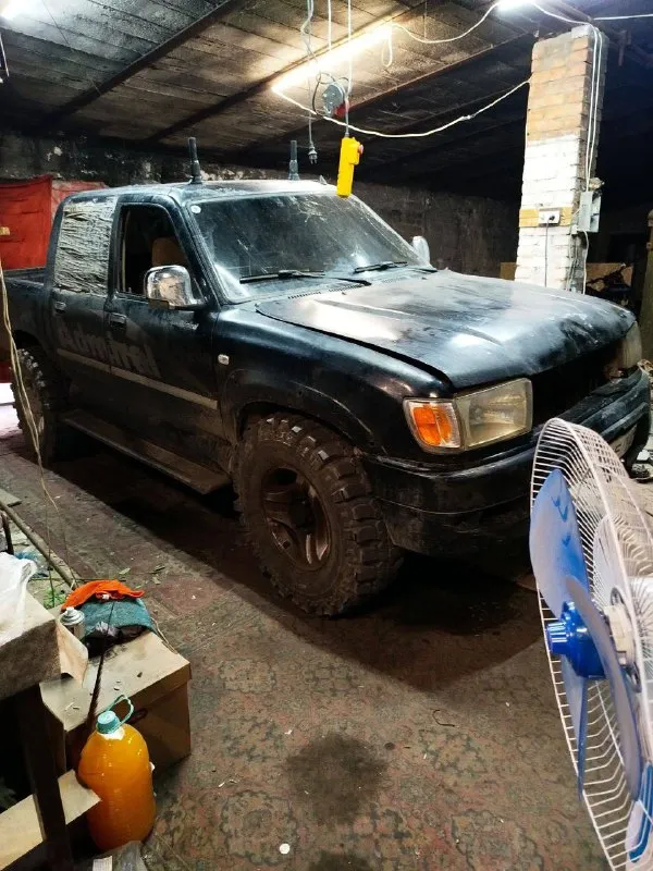 Продам пикап надо поменять рессоры рессоры купленные!!! цена 350000 писать в личные сообщения или звонить +79493915537 📞 звоните: +7(949)3915537 - фотография - 1