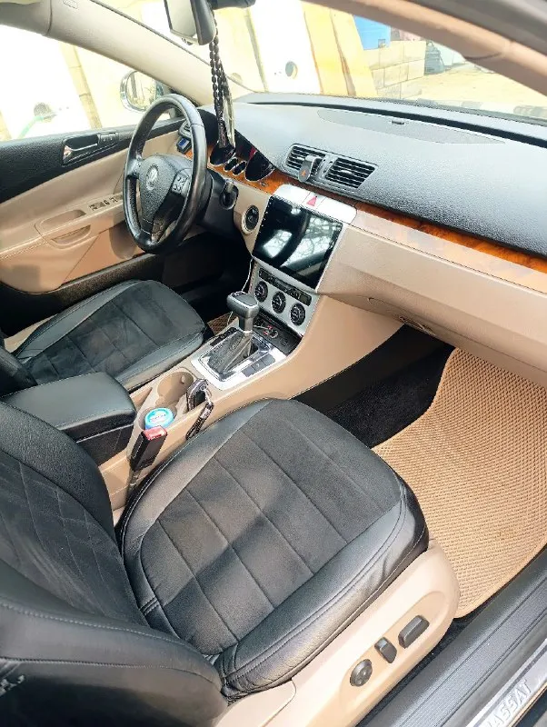 Продам volkswagen passat b6 в хорошем состоянии для своих лет 2008года(американец). 2.0tfsi(bpy)(после капремонта 60тыс. км). коробка 09g (обычный айсин, щелкает на ура). на максимальной комплектации:датчик света-дождя, мульти руль, люк, кожанный салон с электроприводами 2-х сидений и памятью(для себя захотел чехлы), круиз-контроль,2-х зонный климат(компрессор поменял летом, печка жарит),4 эсп, регулировка зеркал с обогревом, обогрев сидений с регулировкой, на задних дверях и стекле шторки, лэд в два этажа. помимо этого много допов. все функционирует как надо. кузов не гнилой, на хорошей зимней резине, ходовая на твердую 4. на добротном автозвуке. по документам кристально чистая. семейная машина. макеевка +79494359041 на все вопросы отвечу или пишите в телеграмм. цены 950000р торг(возможен обмен с вашей доплатой) 📲 tg: @rostislav_islam 📞 звоните: +7(949)4359041 - фотография - 7