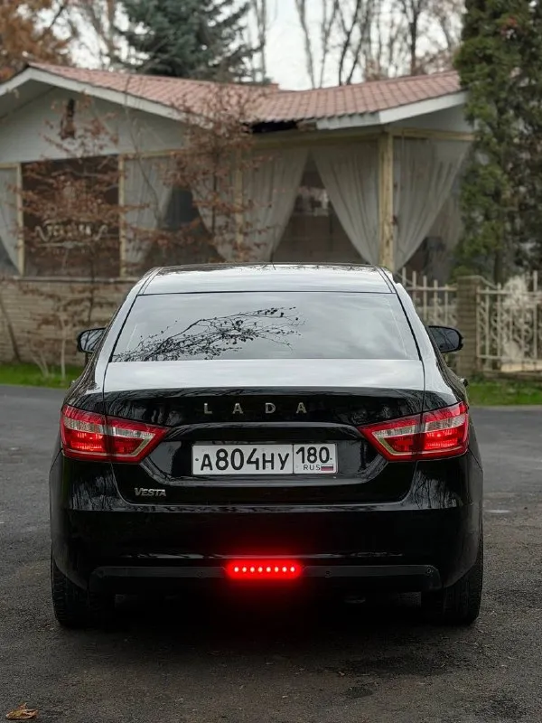 Цена 870,000 хороший торг продам, ваз vesta, 2020 год. 1.6, 16-клапанный мотор, работает отлично. коробка механика работает в штатном режиме. максимальная комплектация: климат-контроль, круиз-контроль, подогрев руля, 4 стеклоподъемника, полный мульти руль, подогрев лобового и заднего стекла, электрозеркала с подогревом, задний противотуманный фонарь, дневные ходовые огни, подушки безопасности, abs, esp, подогрев сидений, парковочный радар, центральный замок, сигнализация: starline, автозапуск, led-лампы, led-туманки. стоит штатная мультимедиа ( aux, usb, mp3, bluetooth). сервисная книга автомобиль вложений не требует. юридически чистая, любой вид переоформления. осмотр город донецк. цена 870,000 хороший торг остальные вопросы по телефону +7 (949) 912-51-40 📞 звоните: +7(949)9125140 - фотография - 5