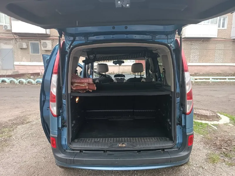 Продам renault кенго 2014 двигатель бенз 1.6 102 л. с коробка механика 5 кондиционер подогрев сидений эл. пакет противотуманки ходовая на отлично, замена масла 200 км назад пробег 185 т. км цена 1🍋100т. р торг присутствует осмотр горловка тел+79493423806 📞 звоните: +7(949)3423806 - фотография - 9