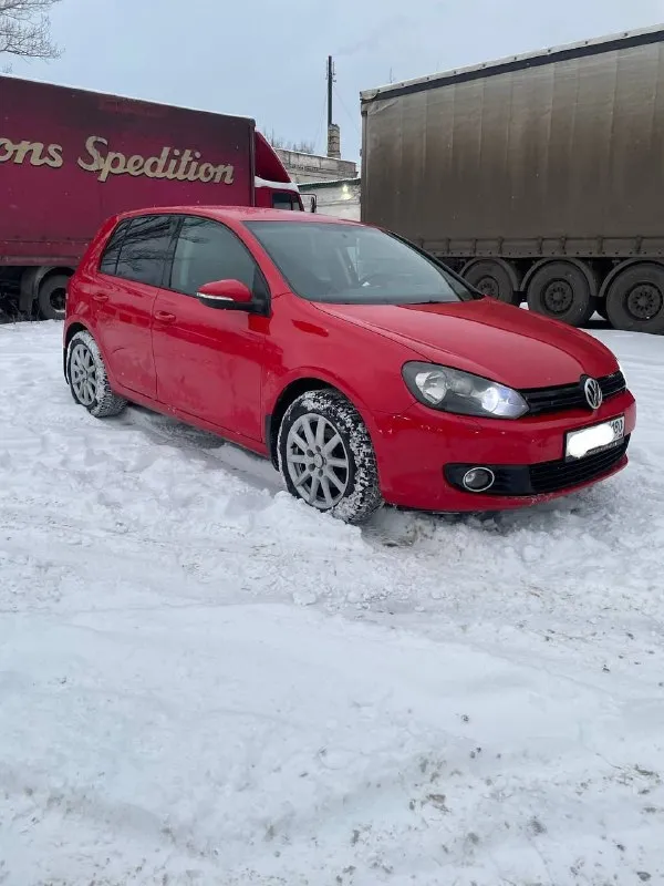 Продам свой volkswagen golf 6! 2012 год отличное состояние, ухоженный внешний вид и исправная техническая часть. коробка dsg dq-200 7-ми ступенчатая. 30 тыс. назад замена на контракную ( соответсвенно все новое ) кузов в хорошем состоянии двухзонный климат контроль было сделано полное т. о (ремень, помпа, свечи, и. д.) комплект новой зимней резины и лето. птс оригинал цена 875.000 тысяч рублей возможен торг. +79493813952 осмотр г. макеевка 📞 +7(949)3813952 📞 звоните: +7(949)3813952 - фотография - 2