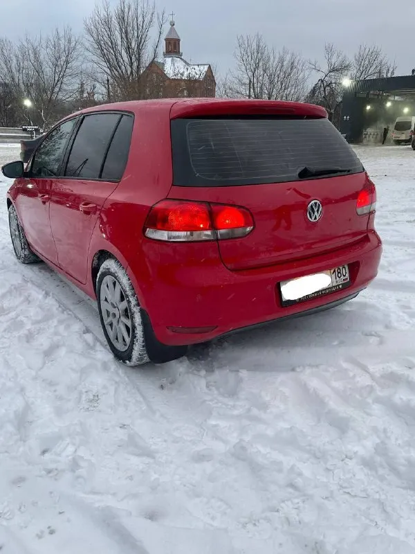 Продам свой volkswagen golf 6! 2012 год отличное состояние, ухоженный внешний вид и исправная техническая часть. коробка dsg dq-200 7-ми ступенчатая. 30 тыс. назад замена на контракную ( соответсвенно все новое ) кузов в хорошем состоянии двухзонный климат контроль было сделано полное т. о (ремень, помпа, свечи, и. д.) комплект новой зимней резины и лето. птс оригинал цена 875.000 тысяч рублей возможен торг. +79493813952 осмотр г. макеевка 📞 +7(949)3813952 📞 звоните: +7(949)3813952 - фотография - 4