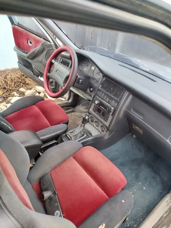 Продам audi 80 1993 года под разбор 2.6 двигатель все вопросы по телефону +79494383571 📞 звоните: +7(949)4383571 - фотография - 8