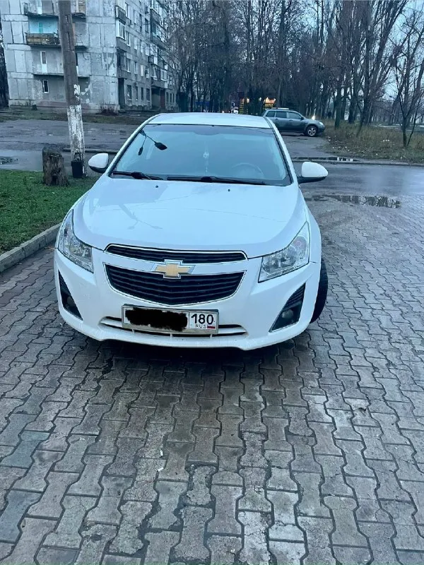 Продам chevrolet круз. 2012 г. (рест) chevrolet cruze пробег - 165 000км. двигатель 1. 8. автомат. один владелец с салона. покупалась в донецке. чистый кореец (не россиянка). кузов оцинкованный. два ключа. два комплекта резины. датчик дождя, датчик света, круиз, климат, подогрев сидений и тд. авто полностью зашумлено. автомобиль в отличном состоянии как по кузову, так и технически, и полностью готов к переоформлению. цена 990000₽ +79491808682 📞 звоните: +7(949)1808682 - фотография - 8