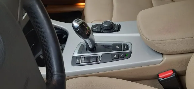 Bmw x3.2014г. пробег200т. км. 2л/184л/c. надежный и комфортный внедорожник. полный привод. автоматическая 8-ступенчатая коробка передач. прочный оцинкованный кузов, красивый темно-вишневый цвет. гаражное хранение. двигатель, коробка, ходовая в отличном состоянии. новый аккумулятор agm декабрь 2025г. масло не ест. все обслужено. достойный внешний вид, на полном и уверенном ходу. не стучит, не звенит, не гремит, хорошая живая машина. ухоженный салон,2-х зонный климат контроль, парктроник, качественная музыка, кожаный бежевый салон,2 ключа. установлена спутниковая охранная система "цезарь сателлит". авто вложений не требует, находится в отличном состоянии, полностью исправен и готов к использованию. масло и фильтры заменил 1тыс. км назад. юридически чист. птс оригинал, я второй собственник. цена 1 648 000р. торг при осмотре. звоните+79591928696, расскажу подробнее. приезжайте, проверяйте, покупайте. 📞 звоните: +7(959)1928696 - фотография - 10