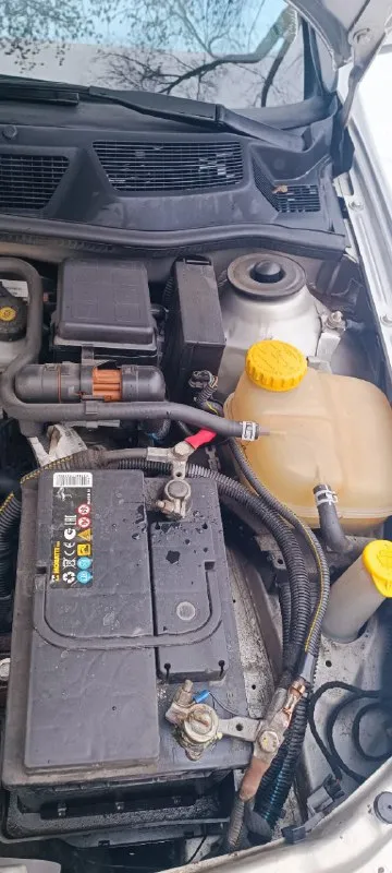 Г. донецк. +79493576549 opel астра ж 1.6 16v 2001г. пробег 278800. не скручен. цена 540 т. р. с торгом. продам реально живую безпроблемную машину. 2эсп, кондиционер, машина пригнана в 2021 с германии. одна хозяйка в донецке. на авто крашено пол единицы по причине притертости, все остальное в родне, без рыжиков и гнили. стекла заводские. без аварий и прочего. обслуженная машина. поменян грм и масло. ходовая без стуков, мотор без дыма, без потеков, сцепление живое. салон, багажник и прочее в идеале. вложений не требует. два комплекта новой резины зима-лето. 📞 звоните: +7(949)3576549 - фотография - 9