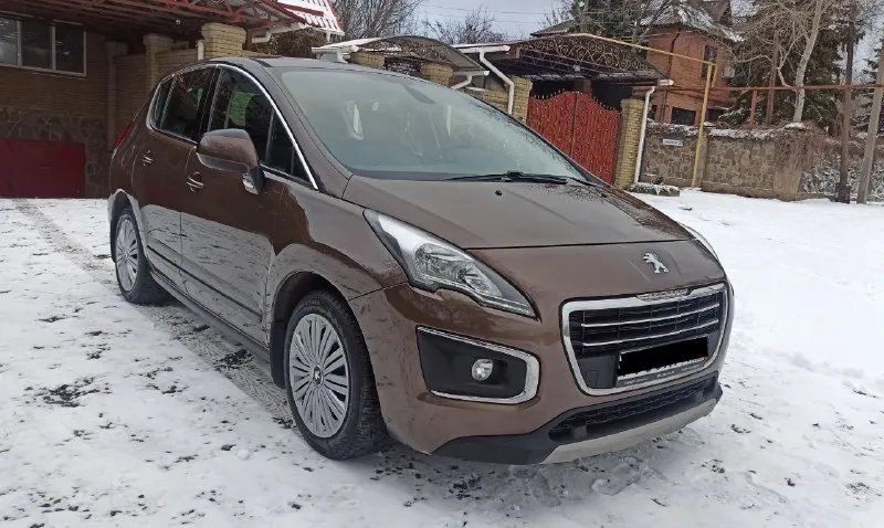 Peugeot 3008 1.6 бензин (без турбины) 2014г. пробег 124000, расход 8л механика. состояние очень хорошее. ходовая без стуков и дефектов, двигатель работает идеально, масло не берет работает ровно. кузов в отличном состоянии. ржавчины и коррозии нет вообще. днище и пороги целые. рестайлинг:led оптика, электрика полностью в рабочем состоянии. двух зонный климат-контроль (рабочий). круиз-контроль. датчик дождя, датчик света. кожаный салон. салон чистый и просторный. пробег родной есть сервисная книжка хорошая зимняя резина остаток 80% авто действительно в отличном состоянии и стоит своих денег. стоит на постоянном учете!!! цена 950.000₽ торг у капота подробно по телефону. +79493563164 📲 tg: anton 📞 звоните: +7(949)3563164 - фотография - 6