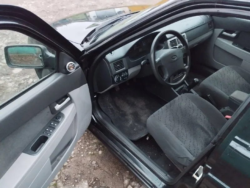 Ваз приора универсал 2171 год выпуска 2009 комплектация люкс. кондиционер исправен, холодит отлично двигатель масло не расходует вообще от слова совсем. гнили нет, в дтп не была птс оригинал, 1 хозяин. переоформление без проблем машина находится в мариуполе цена 420 тысяч рублей тел. +79498018750 📞 звоните: +7(949)8018750 - фотография - 6