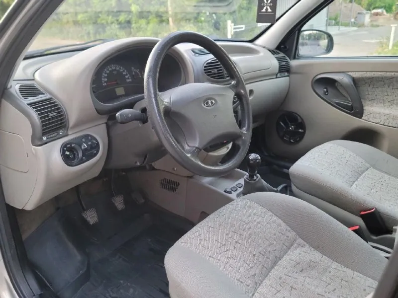 Продаю ваз kalina ( ваз калина) год - 2007г. двигатель - 1.6 коробка без посторонних шумов новые тормоза, все ремни новые, новое сцепление, новое масло. коробка переключает отлично, без хрустов ходовая часть в норме. новые тормозные колодки, ручник держит хорошо. электро усилитель руля передние стеклоподъёмники центральный замок рф учёт донецкий любое переоформление! цена 375000, торг +79495961943 телеграмм 📲 tg: @anna_300321 📞 звоните: +7(949)5961943 - фотография - 8