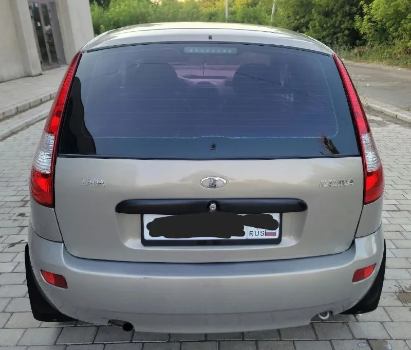 Продаю ваз kalina ( ваз калина) год - 2007г. двигатель - 1.6 коробка без посторонних шумов новые тормоза, все ремни новые, новое сцепление, новое масло. коробка переключает отлично, без хрустов ходовая часть в норме. новые тормозные колодки, ручник держит хорошо. электро усилитель руля передние стеклоподъёмники центральный замок рф учёт донецкий любое переоформление! цена 375000, торг +79495961943 телеграмм 📲 tg: @anna_300321 📞 звоните: +7(949)5961943 - фотография - 9