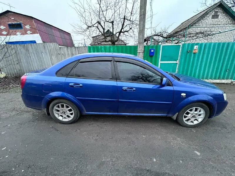 Продам chevrolet лачетти 1.8 2008 года выпуска постоянный учет (180 регион)кпп автомат, пробег 308 тысяч. стоит евро 4.город снежное цена 560 000 рублей +79497026379 📞 звоните: +7(949)7026379 - фотография - 2