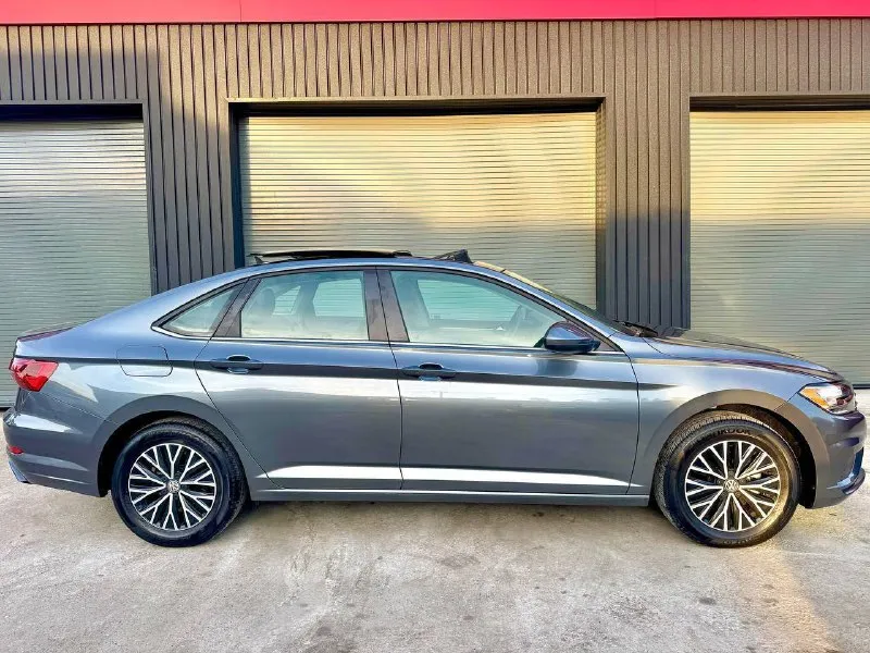 В продаже, прямо сейчас - шикарнейшая jetta 1.4 2021 vin- 3vwc57bu5mm102935 целая безопасность! заменили детали на оригинал в цвет ! без тайвани ! комплектация с люком, подогревом передних и задних сидений, подогрев руля. бесключевой доступ и все ассистенты. аналога нет на рынке. 32000 миль - родной пробег ! стоимость 2.2 млн рублей ✅ контакт: @prigondpr - фотография - 8
