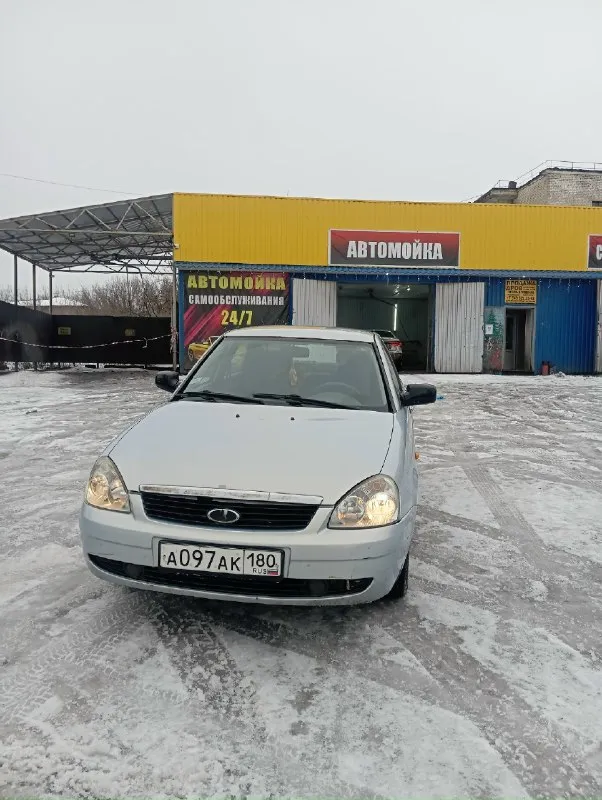 Ваз приора седан 2008 год ‼ пробег родной 200 т 🛑🚘🚗 1 хозяин машина куплена с автосалона документы чистые машинка в отличном техническом состоянии для ее лет, мотор работает ровно, не дымит, расход масла отсутствует. комплектация есть, стеклоподъемники, сигнализация, магнитола - все рабочее ! ! без посторонних звуков. пороги в отличном состоянии, по дну отличная ! цена 250 т рублей ₽ город торез. +79495021164 📞 звоните: +7(949)5021164 - фотография - 4