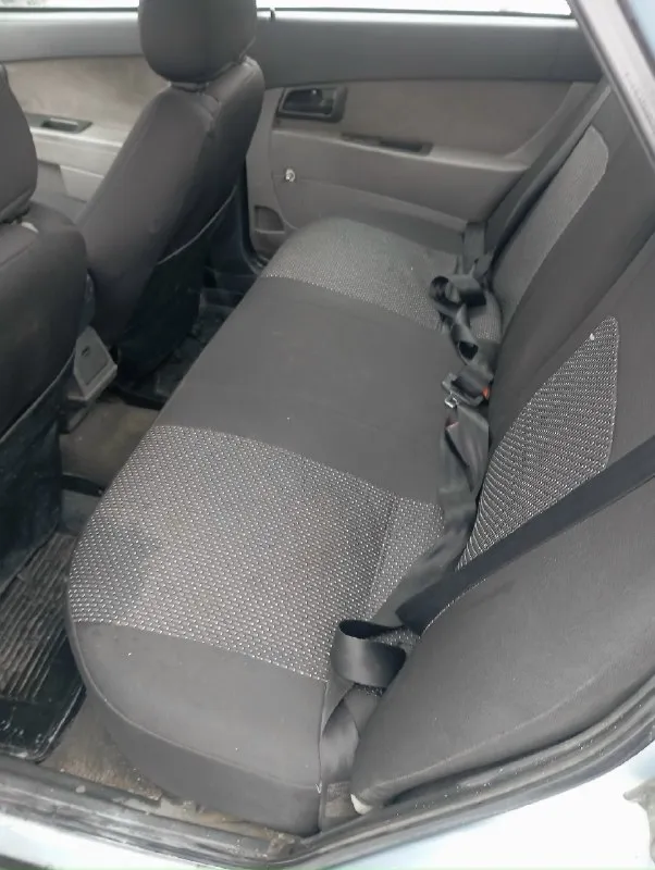 Ваз приора седан 2008 год ‼ пробег родной 200 т 🛑🚘🚗 1 хозяин машина куплена с автосалона документы чистые машинка в отличном техническом состоянии для ее лет, мотор работает ровно, не дымит, расход масла отсутствует. комплектация есть, стеклоподъемники, сигнализация, магнитола - все рабочее ! ! без посторонних звуков. пороги в отличном состоянии, по дну отличная ! цена 250 т рублей ₽ город торез. +79495021164 📞 звоните: +7(949)5021164 - фотография - 6