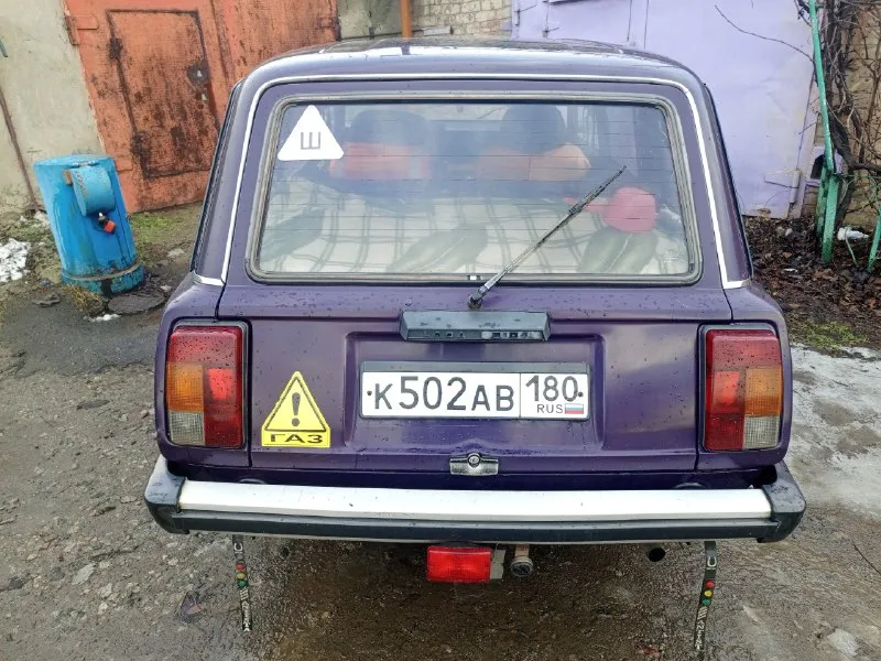 Продам машину 2104 в хорошем состоянии 1997 года газ бензин документы все есть резина зима лета 200т не большей торг +79493233931либо писать в л с 📞 🇷🇺 звоните: +79493233931 - фотография - 5