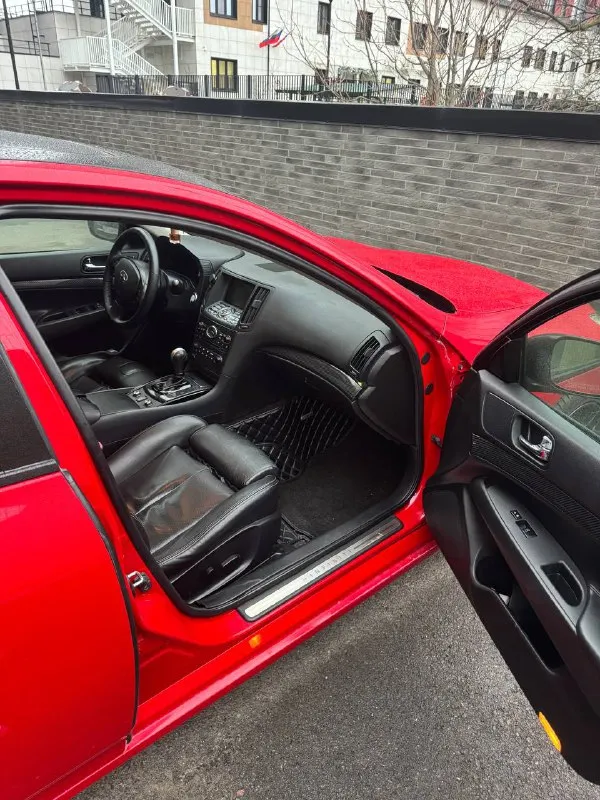 Infiniti j37xs awd год : 2011 мотор : 3.7 (333л. с) привод : полный коробка : автомат цвет : красный комплектация :максимальная я собственник, птс оригинал мотор работает отлично, без лишних звуков, масло не жрет, стоит катализатор едет как и должна ехать коробка на отлично, замена масла в коробке каждые 40 тысяч подвеска работает отлично ничего не стучит, не бьет, не скрипит кузов в отличном состояние, ржавчины, жучков, корозии никакой нет салон в отличном состояние, бесключевой доступ, подогрев сидений, камера заднего вида адаптивный круиз контроль, климат контроль, люк, память сидений и т. д работает абсолютно всё я собственник, любые проверки за ваш счёт. 1.350🍋 торг у авто г. донецк +79896272377 - фотография - 5