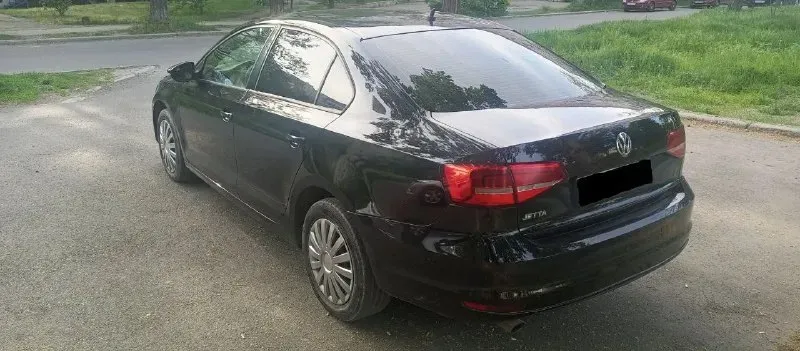 Продам volkswagen jetta в хорошем состоянии, полная комплектация, все вопросы по телефону. год выпуска:2015г. в. цвет:черный объем двигателя:1.6л топливо:бензин кпп:механика 5-ти ступка документы:хозяин город:мариуполь цена:790т. р, :+79496135573 +79498101517 📞 звоните: +7(949)6135573 - фотография - 3