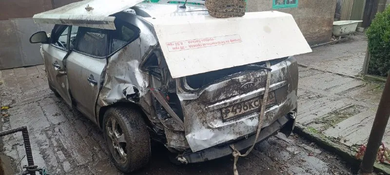 Продам kia сид после дтп. двс 1.6 200000км родного, коробка механика. 150₽ быстрым хороший торг!!! +79496392044 донецк! 📞 звоните: +7(949)6392044 - фотография - 3