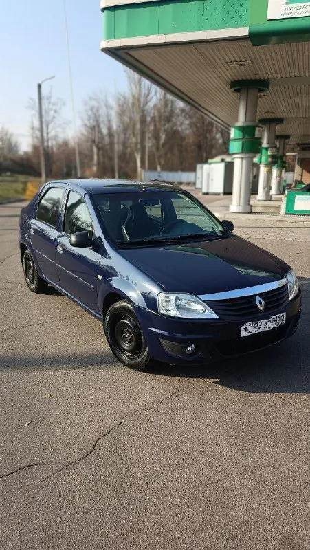 Продам renault logan 2012 год выпуска, один хозяин из автосалона, покупался новым в донецке у официа... - фотография