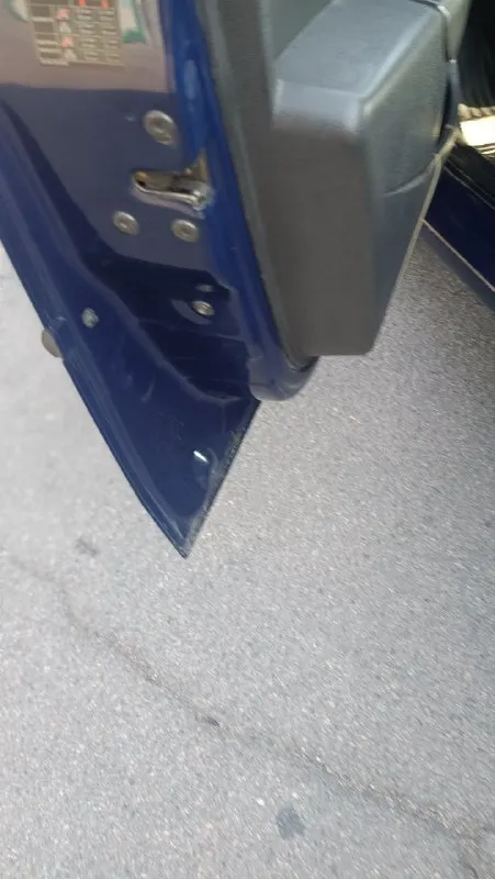 Продам renault logan 2012 год выпуска, один хозяин из автосалона, покупался новым в донецке у официального дилера рено. полностью обслужен, без единого очага коррозии. мотор 1.5 дизель, что очень актуально в наше время при проблемах с бензином. пробег 140 тысяч километров. машина вообще не бита, в дтп не участвовала. состояние сел и поехал, делать не нужно вообще ничего. цена 590000р. телефон: +79493330110 +79493033255 - фотография - 6