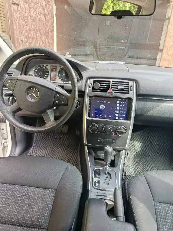 Продам mercedes-benz b-class год 2010 двигатель 1.7 пробег 104 тыс (оригинальный) кпп автомат автомобиль в идеальном состоянии, без ржавчины и гнили, салон в идеальном состоянии, всё остекление родное включая лобовое, редкий экземпляр с таким пробегом и в таком состоянии, автомобиль достоин вашего внимания. комплектация:abs, airbag, кондиционер, круиз контроль, датчики дождя и света, подогрев сидений, полный эл. пакет, парк троники передний задний, хорошая магнитола с камерой заднего вида. юридически чистая, могу присутствовать при переоформлении в мрео осмотр макеевка цена 930тыс. торг уместен тел +79493179960 телеграм +79493179960 📞 🇷🇺 звоните: +79493179960 - фотография - 5