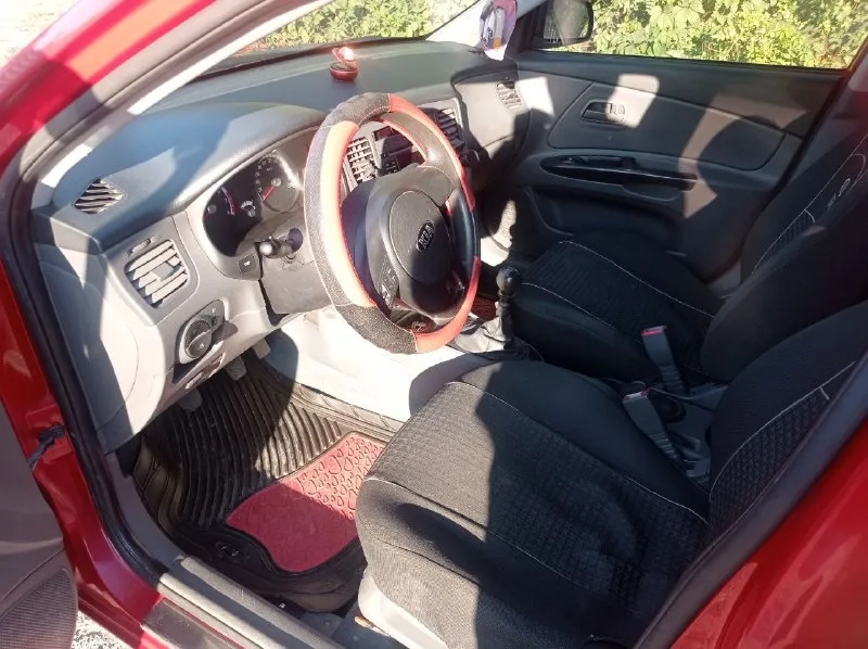 Продам машину kio rio 2010 года, объем двигателя 1.4, мкпп, 155302 км пробег,1 владелец, комплект зимних шин в подарок. цена 600000 рр. обращаться по телефону +79493852076 николай. 📲 tg: игорь колчев 📞 звоните: +7(949)3852076 - фотография - 4