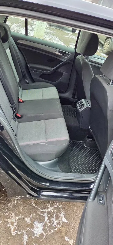 Volkswagen golf 7 2013 160 оригинального пробега, любые проверки, подтвержден документацией и автотекой, сходится во всех блоках без дтп! ни одного окраса-подкраса! весь в родной краске! остекление и фары заводские! автотека-срочно на осмотр! технически🔥, тормоза, все жидкости новые! ходовая часть так же обслужена!ни одного стука, никаких течей и ошибок! отличное состояние кузова без коррозии, сколов и прочего! хорошая комплектация bluetooth, парктронники круговые, двухзонный климат, подогрев сидений и многое другое! два ключа! два комплекта новых шин! любые проверки приветствуются! оригинал птс! горловка-енакиево! 1.130.000торг +79498387979 📲 tg: 🙏🏻 📞 звоните: +7(949)8387979 - фотография - 9