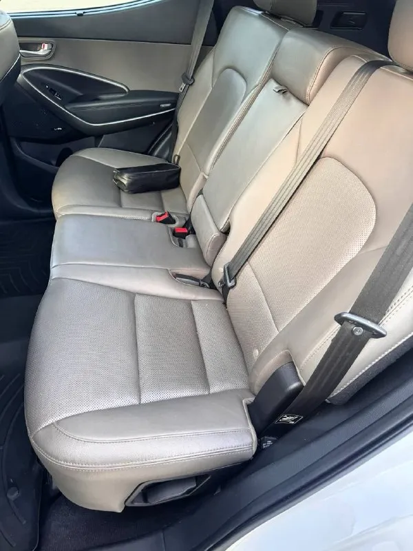 Продам hyundai santafe 2016г один единственный владелец в рф состояние отличное, пробег 93.000км полный привод ! два комплекта дисков + два комплекта резины ( зима - лето ) полная обезшумка кузова была произведена в этом году. комплектация максималка, лимитед. память сидений, подогрев и вентиляция сидений, панорамная крыша, акустика infiniti с сабвуфером, камеры 360, парктроники, старт/стоп, климат контроль, контроль слепых зон. пробег : 93.000 км цена : 2.55🍋 +79494193160 📞 звоните: +7(949)4193160 - фотография - 6