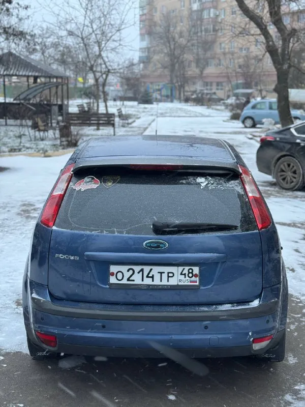 🚙ford focus 🚘 💰цена - 458.000₽ 🌍 город - мариуполь 📆 год выпуска - 2007 🛞пробег - 249.000 км ⛽️топливо - бензин ⚙️модификация- 1.8 🕹️кпп - механика 🏋🏻‍♂️собственник - да ☎️+79497368266 автомобиль в идеальном состоянии! с оригинальным пробегом 100% полностью обслужен, вложений не требует не каких техника вся на отлично. осенью было сделано большое то кузов в отличном состоянии!документы абсолютно чистые доп. инфо. по телефону. рассмотрю обмен с вашей доплатой. abs✅ климат✅ 4 эл. подъемника ✅ подушки безопасности✅ эл. регулировка зеркал✅ парктроник✅ - фотография - 5