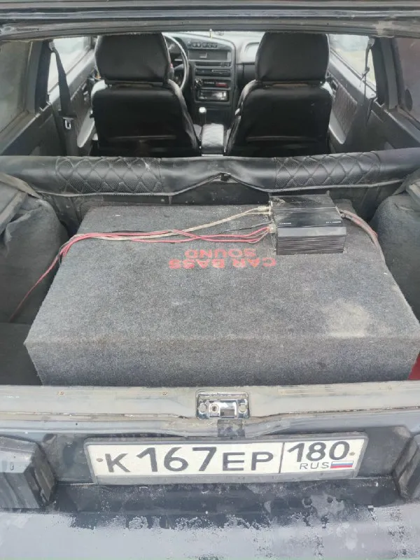 Продам 13 год 2008 резина зима на ваз дисках двигатель не дымит, не троит, тянет очень хорошо установлен коллектор субарусаунд, прямая трасса и глушитель субару блок эбу прошит отсечки на ходу нет, попкорн на 4 тысячах не на передаче коробка передач новая отъездил 2 месяца на ней нареканий нет поворотники, свет, туманки всё работает варить красить ничего не надо машина переварена и обработана полностью разбиралась и пересобиралась доедет куда захочешь в дверях установлены по 3 двадцатки арнольды 2 усилителя на фронт общая сума 2,5 кв установлено 2 саббуфера 12шки soundmax по 1700в пиковой мощ. короб 90л на трубе моноблок magnum 2 кв отлично справляется с двумя двинашками. все вопросы по телефону +79494658985. цена 250 хороший торг у капота или в лс сюда или в телеграм 📞 звоните: +7(949)4658985 - фотография - 4